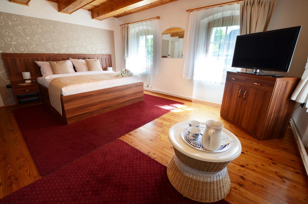Pension Pod Morskym Okem Karlovice  Luaran gambar